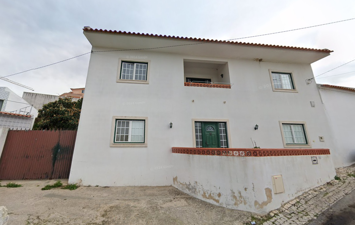 0-1 Excellent 4 Bed House For Sale In Vale do Paraiso Portugal