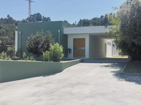 Excellent 5 Bed Villa For Sale In Verdoejo, Valenca Northern Portugal