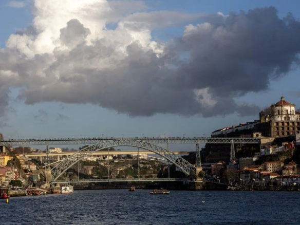 Luxury 2 Bed Apartment for Sale in Vila Nova de Gaia Porto Portugal